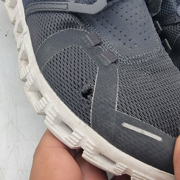 On Cloud 5 Womens 8.5 Black Shoes Athletic Outdoors Walking Lightweight Running - Picture 8 of 14